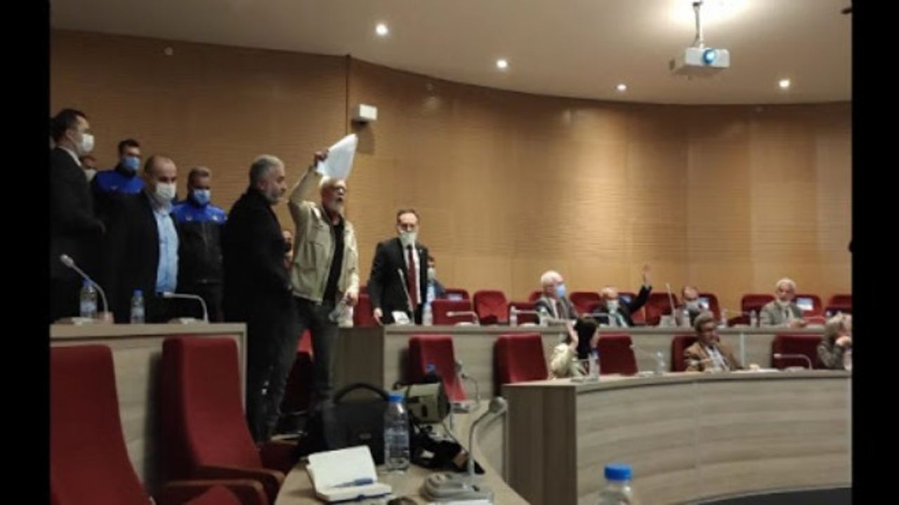 Gaziemir'de sular durulmuyor: Mecliste yeni 'dilekçe' krizi!