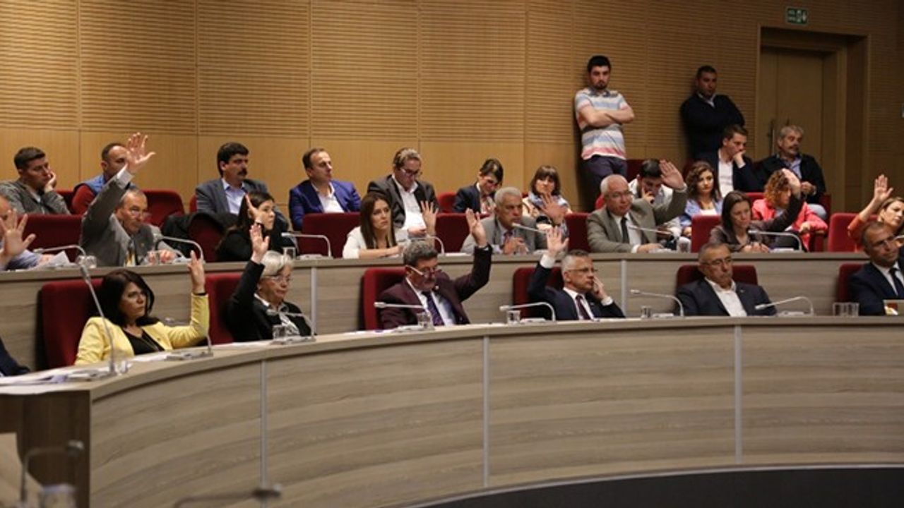 Müjde meclisten geldi... Gaziemir’e hem metro hem tramvay geliyor!