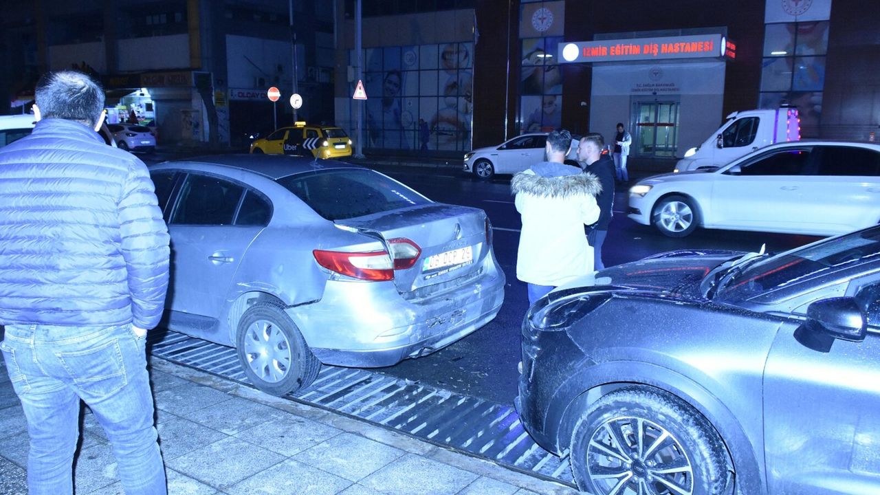 3 araca önden çarptı: Trafik kazası meydana geldi!