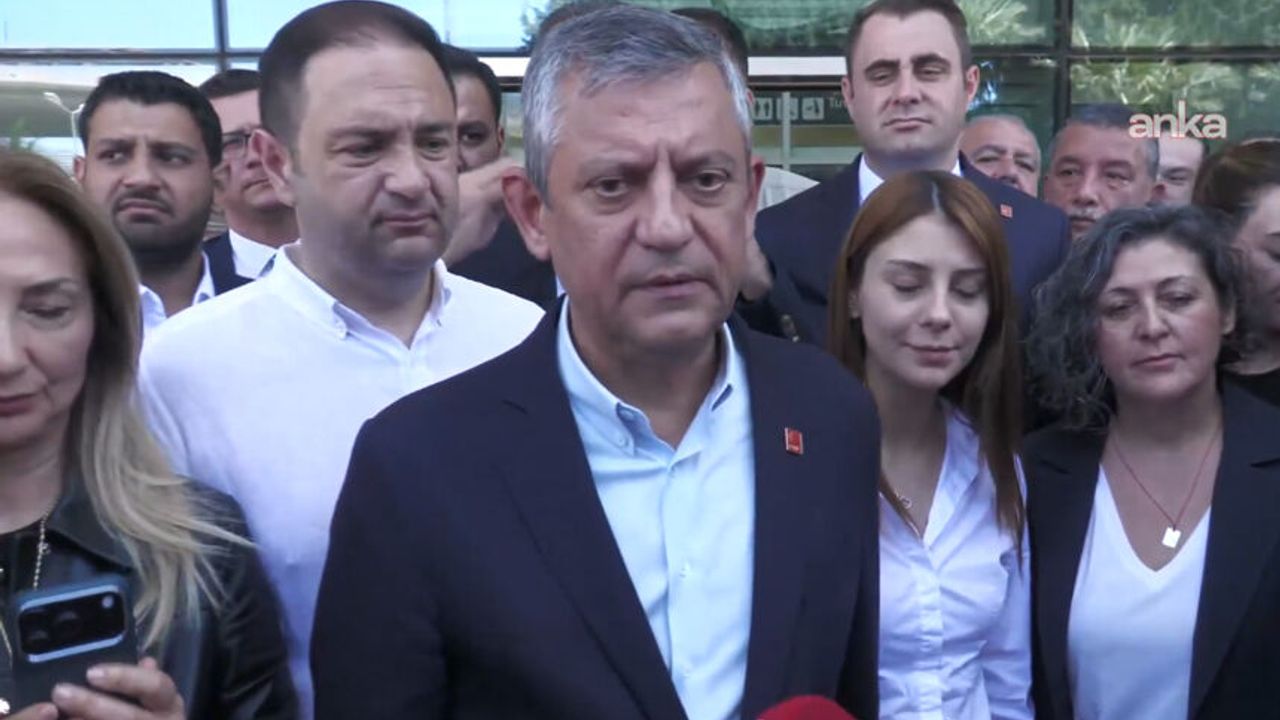 Özgür Özel, İzmir'de