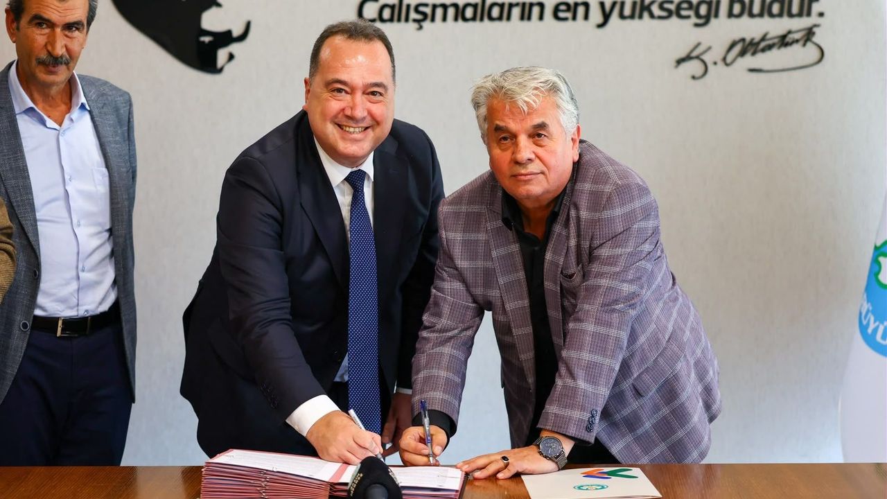 Büyükşehir, üreticiye 20,9 milyon liralık tarım ekipmanı verdi