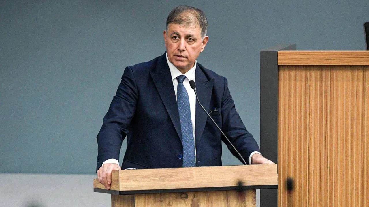 Tugay'dan İzmir'e Kimsesizler Vurgusu