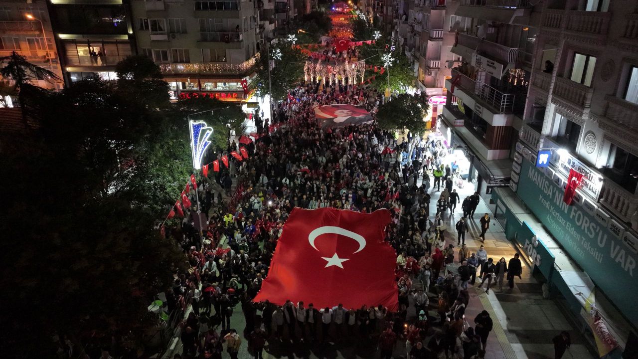 Manisa'da Cumhuriyet'in 103. Yılı Coşkusu