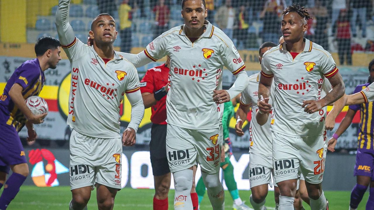 Göztepe Eyüpspor'u 4-0 yenerek 7 maç sonra ilk galibiyetini aldı