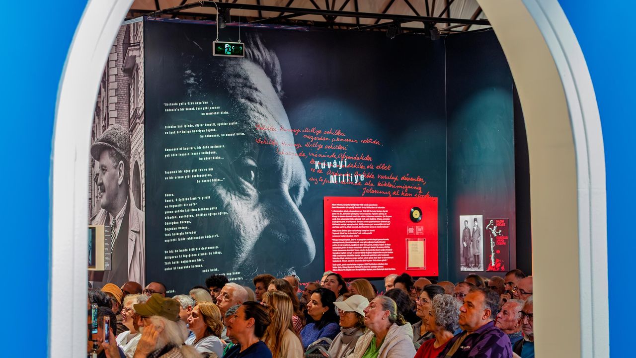 Romantika sergisinde Kuvâyi Milliye Destanı okundu