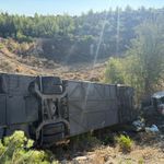 İzmir'de feci kaza: Otomobille otobüs çarpıştı: 2 kişi can verdi!