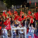 Bornova’da Zafer Bayramı coşkusu: Abide-i Hürriyet’te tek yürek oldular