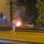 Seyir halindeki otomobil alev aldı