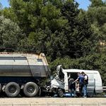 TIR'a ok gibi saplandı: Korkunç kaza!