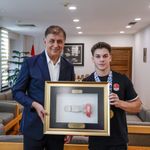 Altan Doğan'dan İzmir'e çifte altın: Başkan Tugay'dan genç sporcuya destek