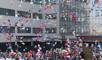 Balonlar ‘umuda’ yükseldi!