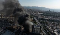 İzmir'deki büyük yangından kareler!