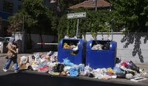 İş bırakma eylemi 3. günde… Buca’da çöp dağları!