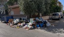 Buca'da çöp dağları yükseliyor!