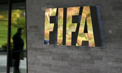 FIFA'dan VAR sonrası yeni teknoloji: Teknik direktörlere itiraz hakkı