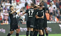 Beşiktaş'ta 7 isim ile yollar ayrılıyor