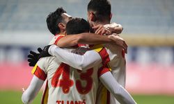 İzmir derbisinde turlayan Göztepe!