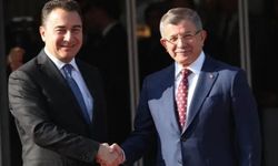 Ahmet Davutoğlu'ndan Ali Babacan'a teşekkür!