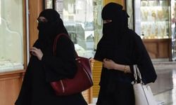 İsviçre’de kamu alanlarında burka yasağı başladı