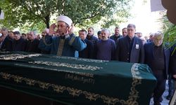 İngiltere'de cansız bedeni bulunmuştu... Son yolculuğuna uğurlandı!