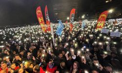 CHP'li Aslanoğlu'ndan mesajlar: Sayabildiniz mi kaç kişiyiz?