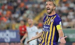 Futbolu bıraktığı iddia edilmişti... Menajerinden açıklama!