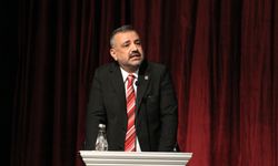 Aslanoğlu cezaevinden yazdı: Ayak ayak üstüne atmak yasak!