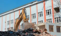 Karşıyaka Hastanesi'nde 10 yıl sonra ilk imza!