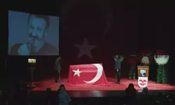 Tiyatro sanatçısı Naşit Özcan toprağa verildi