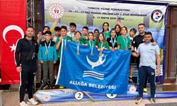 Aliağalı yüzücülerden madalya şov