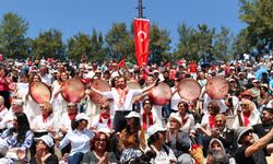 Buca’nın Zeki-Metin Amfi Tiyatrosu’na görkemli açılış