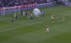 Oyuncular yere yığıldı... Kupa finalinde patlayıcı paniği!