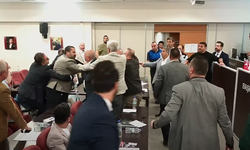 Karşıyaka Meclisi'nde yüksek tansiyon... 'Ağzını yüzünü dağıtırım senin'