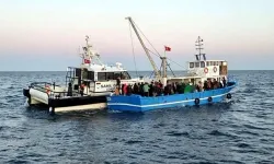 Balıkçı teknesinde 92 düzensiz göçmen yakalandı