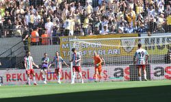 Futbolcuların prim kavgası, taraftarın kapı önü öfkesi: Karşıyaka karıştı!