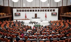 Torba kanun teklifinde değişiklik: Cumhurbaşkanı'na TSK'dan ihraç yetkisi maddesi tekliften çıkıyor