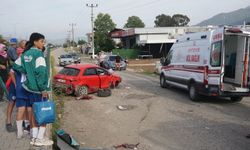 Muğla’da iki otomobil çarpıştı: 6 yaralı