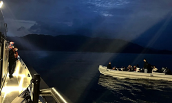 Marmaris açıklarında 12 düzensiz göçmen yakalandı