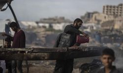 İsrail'in Gazze'ye saldırılarında can kaybı 52 bin 908'e çıktı