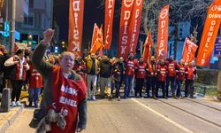İzmir'de sendikacılara 'Erdoğan' tutuklaması