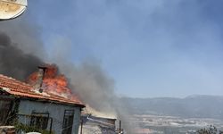 İzmir'de yangın: 1 ev küle döndü!