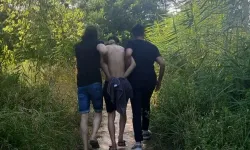 Plajda operasyon: Polis denizde yakaladı!