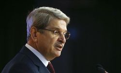 Aytun Çıray’dan Özgür Özel’e uyarı: Parti bölünürse hain durumuna düşer!
