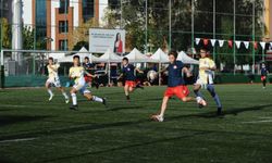 Karşıyaka'nın minik yıldızları sahaya çıktı