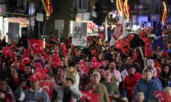 Binlerce Aliağalı Cumhuriyet kortejinde buluştu