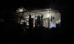 İzmir'de dehşet evi: Oğlunu öldürdü, eşini ağır yaraladı!