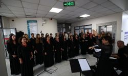 Başkan Yiğit'ten personeli duygulandıran Cumhuriyet sürprizi