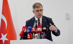 Başkan Tugay, "iktidarın bazı unsurları"na dikkat çekti: AK Parti, İzmir’de mum gibi eriyor!