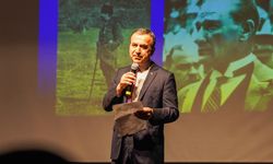 Naim Babüroğlu: Atatürk ve Cumhuriyet mucizedir