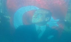 Polis dalgıçlar Ata'yı andı!